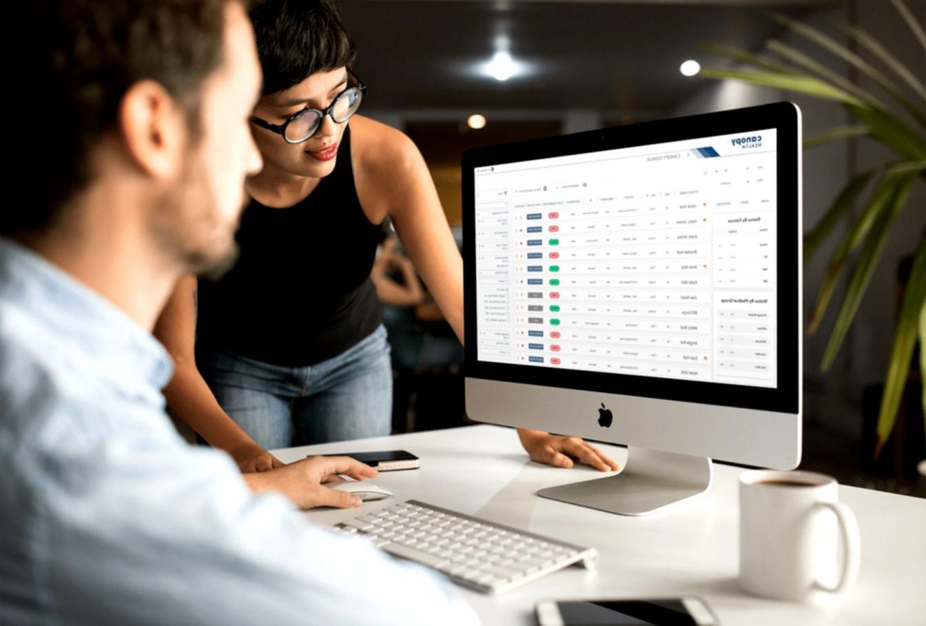 Detaillierte Chart-Analyse auf professionellem Trading-Monitor