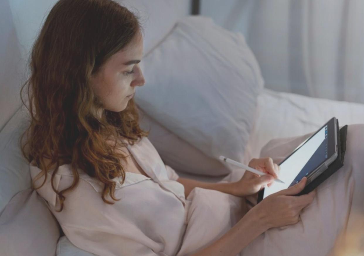 Trading-Journal mit handschriftlichen Notizen zu Marktanalysen